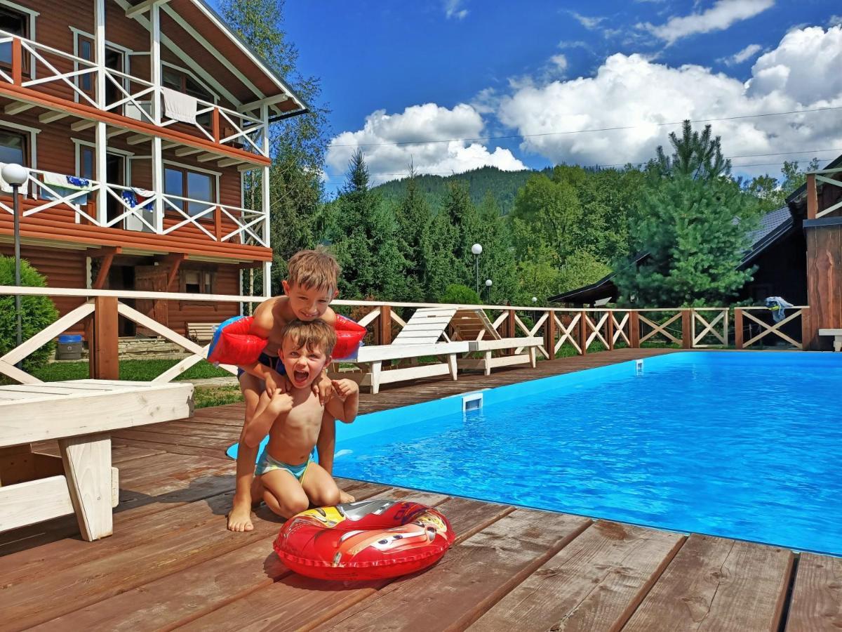 Gorycvit Hotel Verkhniy Yasenov Buitenkant foto
