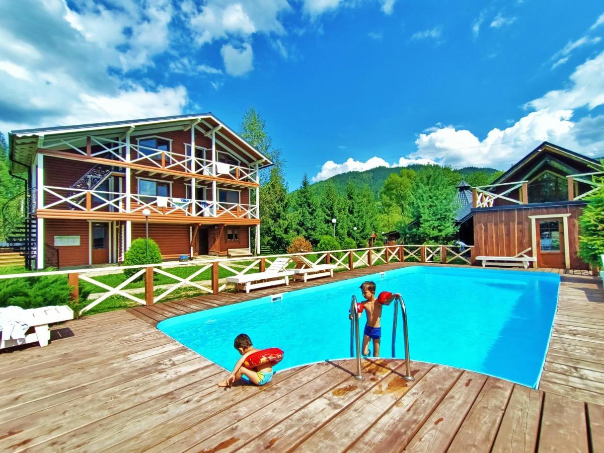 Gorycvit Hotel Verkhniy Yasenov Buitenkant foto
