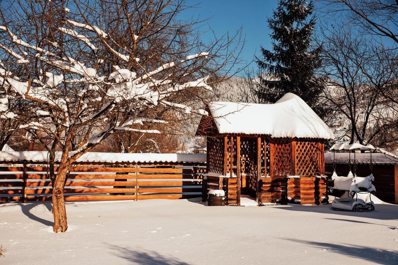 Gorycvit Hotel Verkhniy Yasenov Buitenkant foto