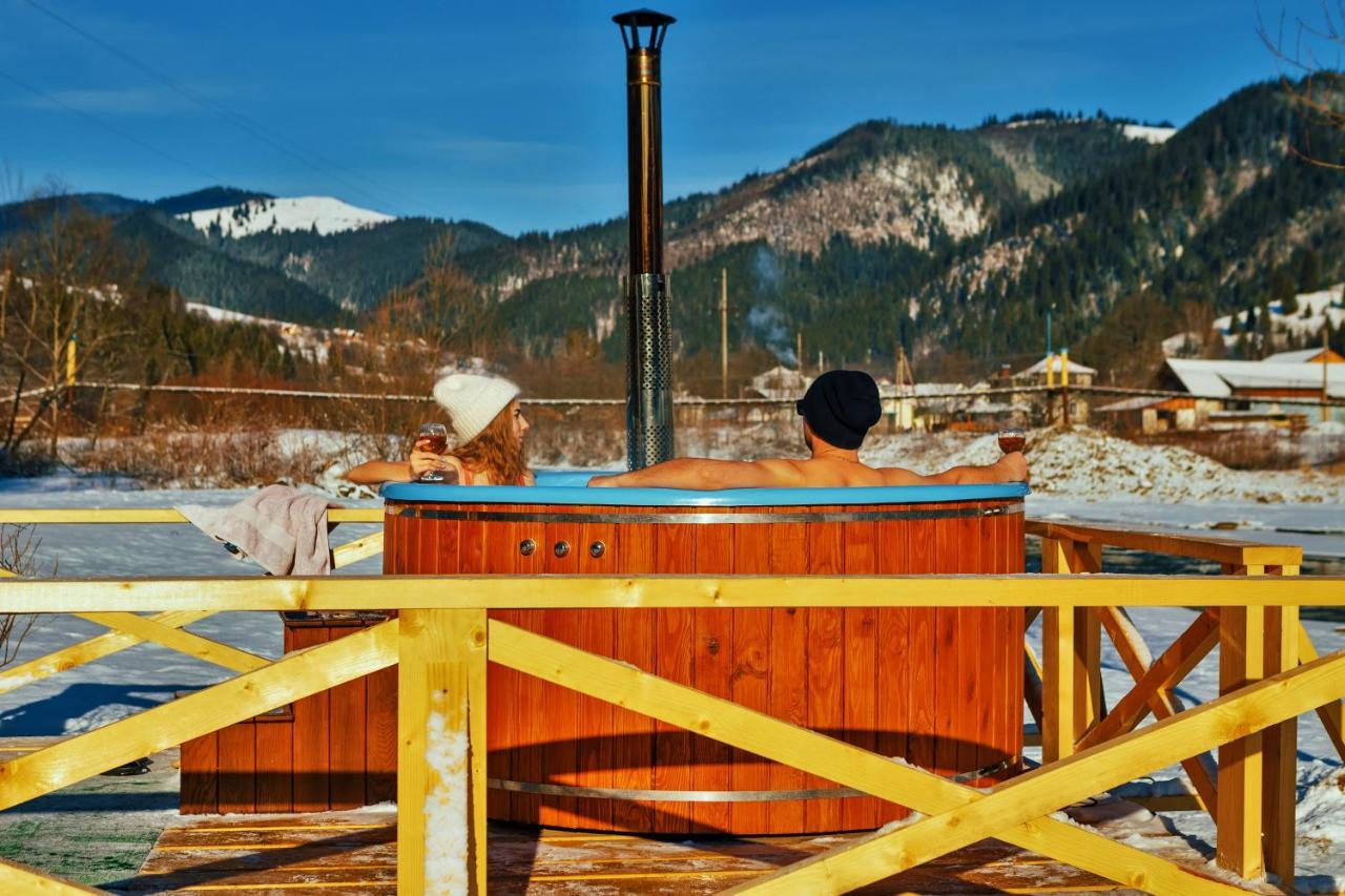 Gorycvit Hotel Verkhniy Yasenov Buitenkant foto