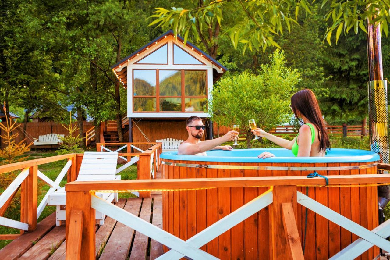 Gorycvit Hotel Verkhniy Yasenov Buitenkant foto
